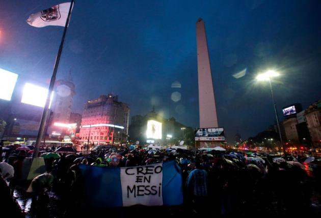 Аргентинцы митингуют и просят Месси вернуться в сборную