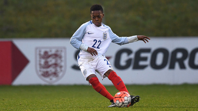 13-летний Карамоко Дембеле дебютировал еще и за Англию