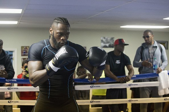 Уайлдер - Вашингтон: Фото с открытой тренировки боксеров
